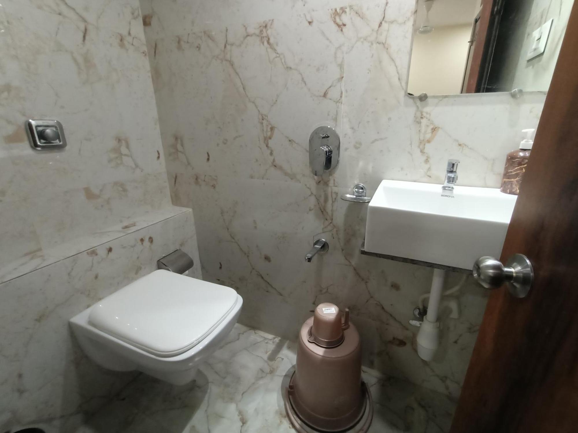 Lavender - In Andheri East * Mumbai (Bombay)