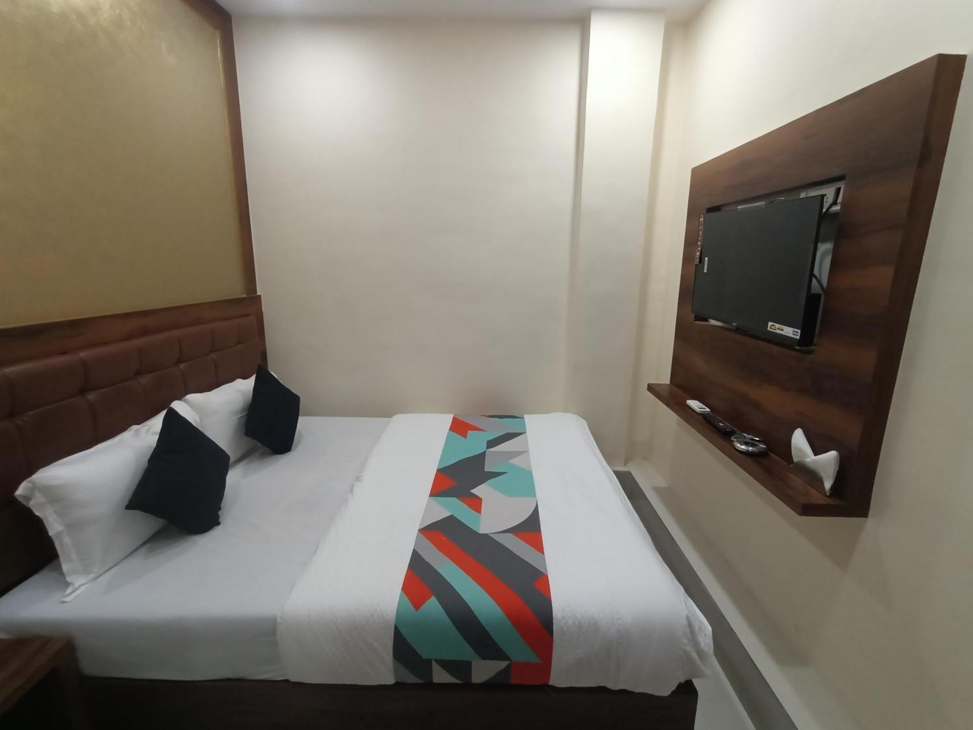 Lavender - In Andheri East Hotel Bombay