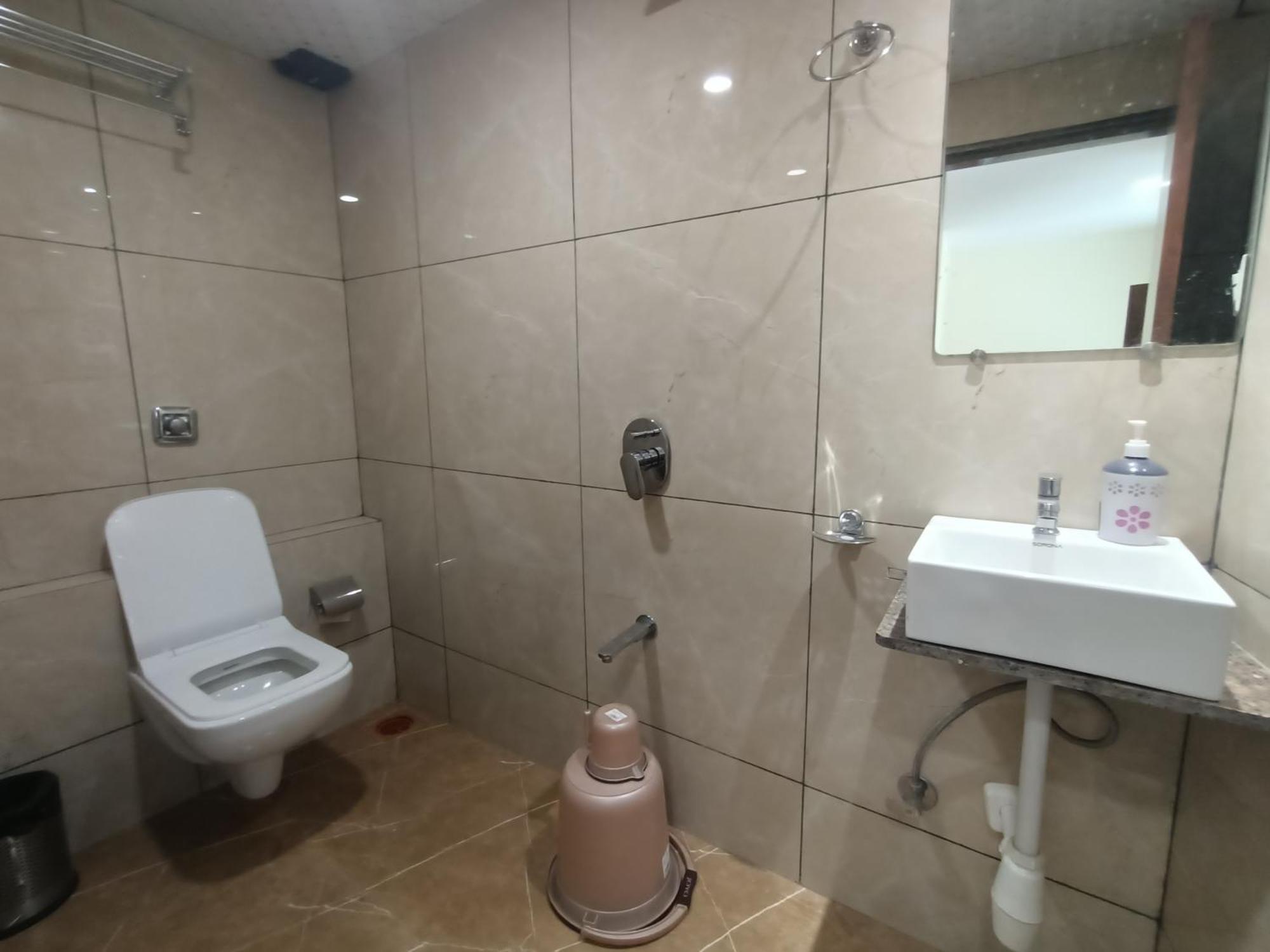 Hotel Lavender - In Andheri East Bombay